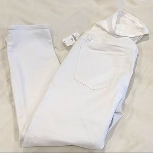 NWT Gap Maternity Jean